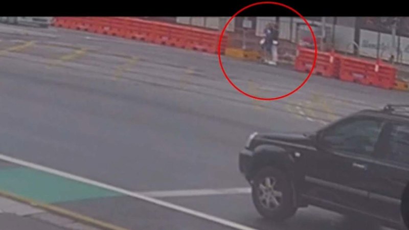 Mother and daughter injured in alleged hit-and-run by stolen car on Gold Coast