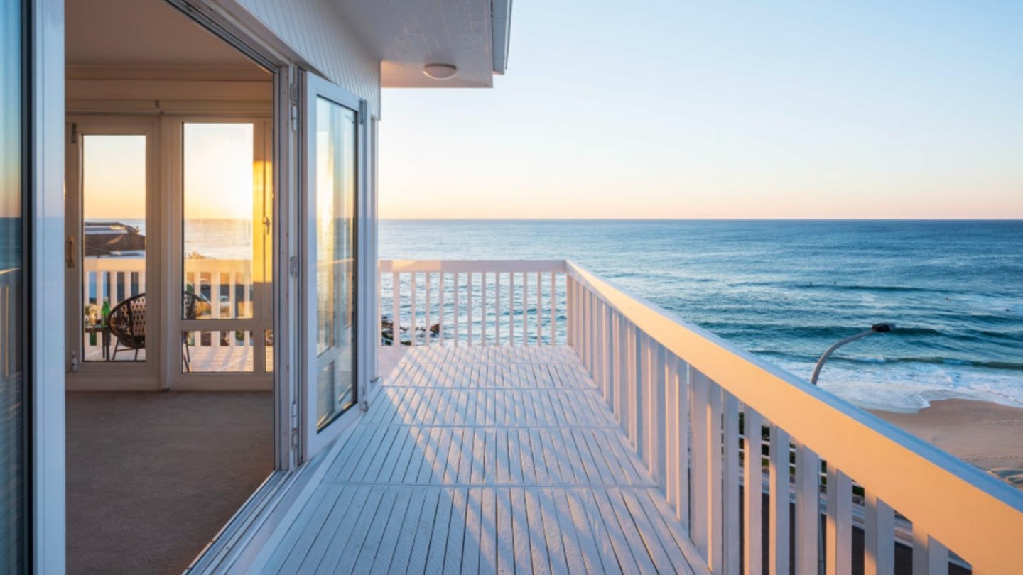 Sydney property Surprise 23.3 million Bronte house sale sets Eastern