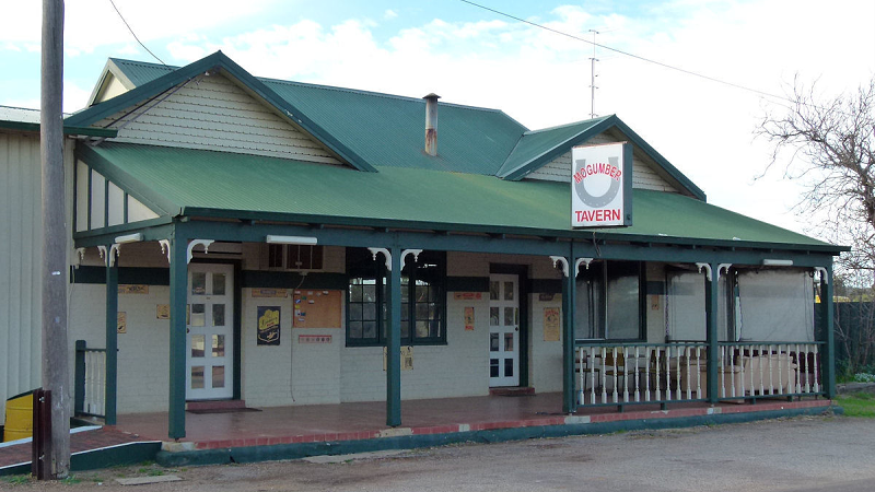 Man accused of ‘firing rifle’, ‘threatening staff’ in WA tavern