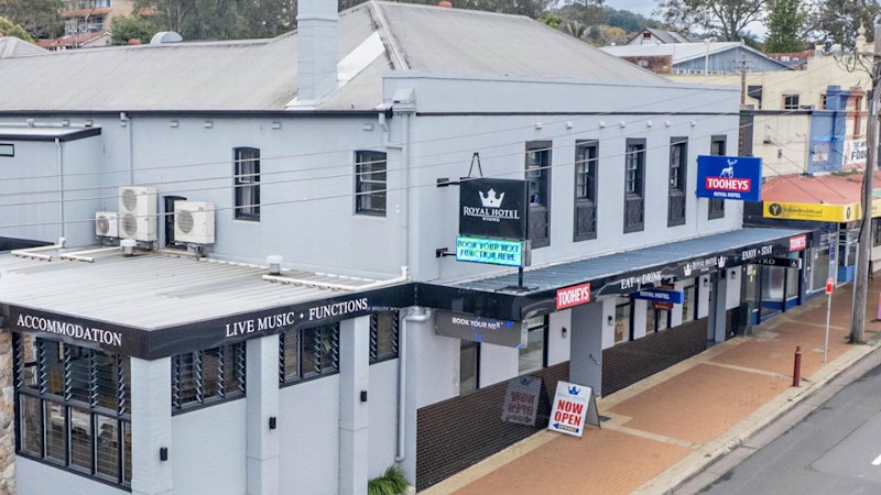 Priscilla star Marney McQueen sells Wyong’s Royal for $22m, heads to Melb