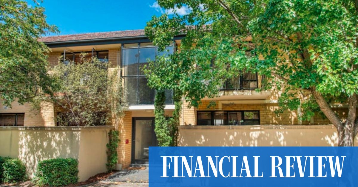 The strategy is to keep control of the auction, says successful buyers' agent in Hawthorn, Victoria apartment sale - Vimarsana News