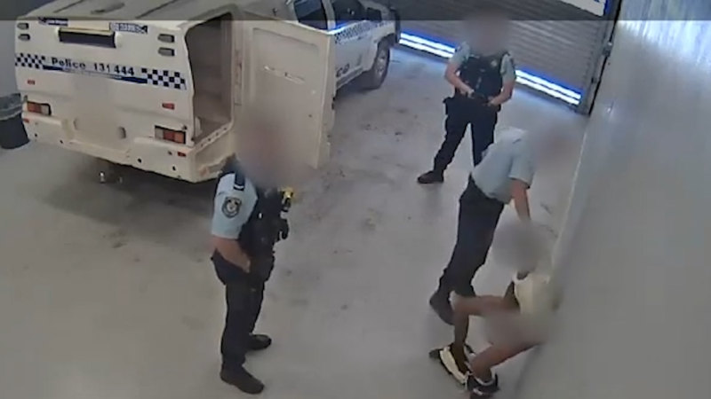 Police had 'no idea' about strip search laws, watchdog finds