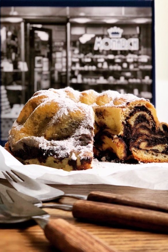 Chocolate kooglhoupf (babka).