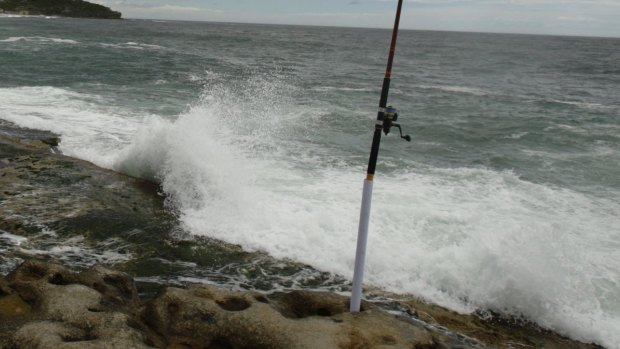 Police say the death is a reminder to rock anglers to wear lifejackets.
