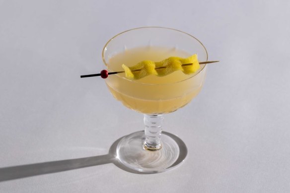 The Bees Knees, made with dry gin, lemon juice and honey syrup.