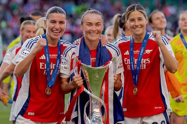 (L-R) Steph Catley of Arsenal Women, Caitlin Foord of Arsenal Women, Kyra Cooney Cross of Arsenal Women.