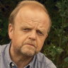 Toby Jones and Julie Hesmondhalgh play former subposter Alan Bates and his partner, Suzanne Sercombe. When Bates refused to accept liability for losses in his branch, his contract was terminated and they lost their £65,000 investment.