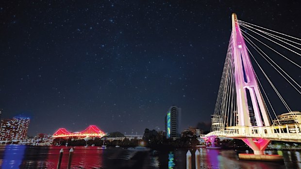 A Illuminart diz que a instalação de luz complementaria as exibições de luz nas pontes Story e Kangaroo Point.