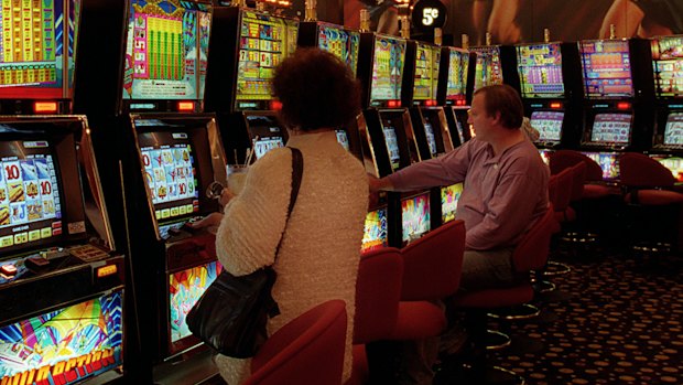 Punters will soon be forced to register themselves if they want to play the pokies in Victoria.
