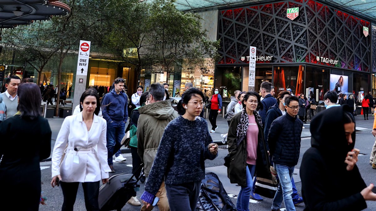 $3.6 billion windfall hands bumper pay boost to 210,000 Aussies