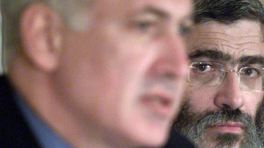Gutnick with Israeli Prime Minister Benjamin Netanyahu in 2001.