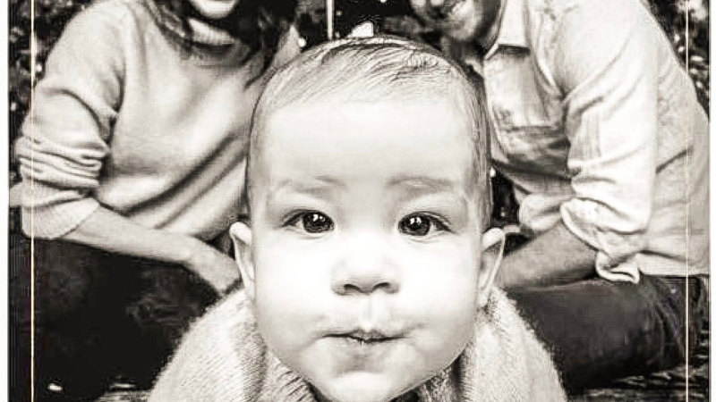 Prince Harry And Meghan S Card A Glimpse Into Baby Archie S First Christmas