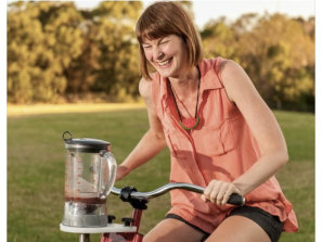 Leena van Raay, a former medical research assistant, who founded Bike n’ Blend, a pop up business mixing smoothies using stationary bicycles.