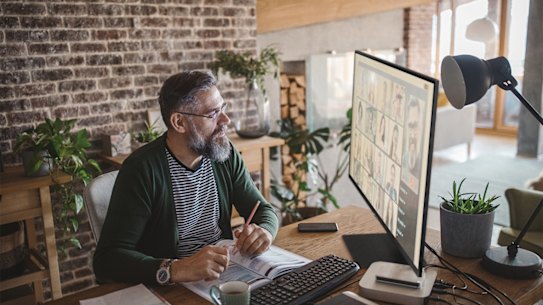 Working from home does not reduce productivity.