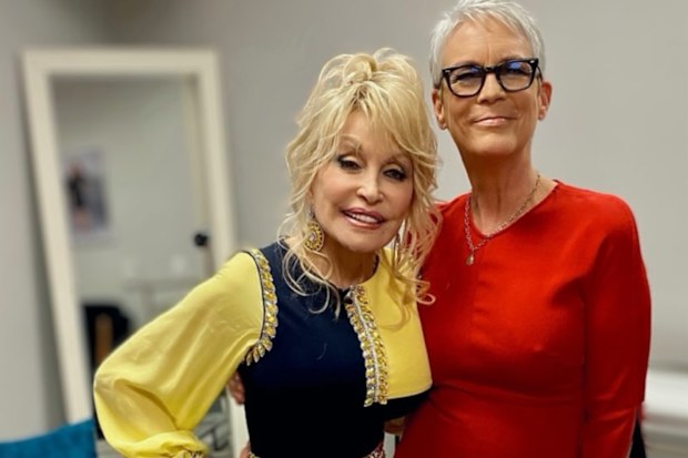 Dolly Parton and Jamie Lee Curtis