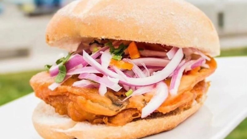 Outlets highlight a widely praised $10 sandwich in an “unloved” South American city