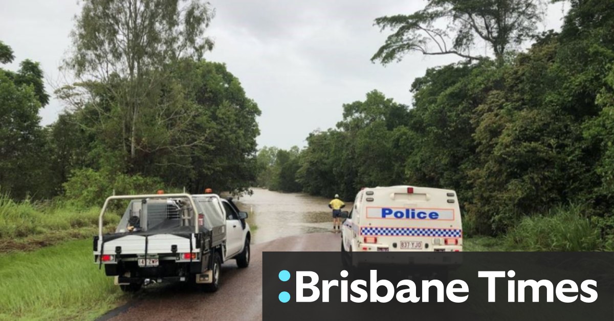 More than 100mm in an hour: Flooding for north Qld as ex-cyclone lingers - Vimarsana News