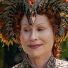 Catherine de’ Medici (Samantha Morton) with Elizabeth I (Minnie Driver) in The Serpent Queen.