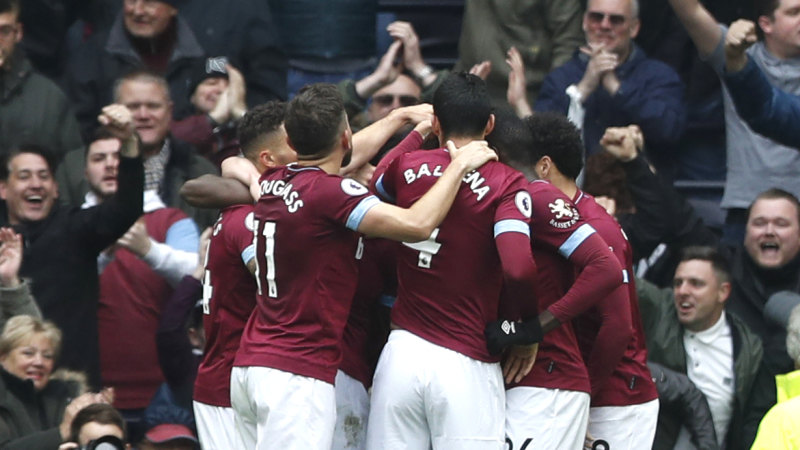 Tottenham lose, Southampton safe in EPL
