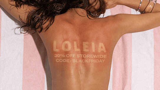 The ad appeared for the brand’s Black Friday sales.