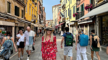 Sami Lukis is a big fan of the grandma-maxing travel trend.