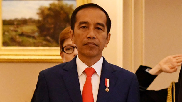 Indonesian President Joko Widodo lands in Australia for historic trade talks