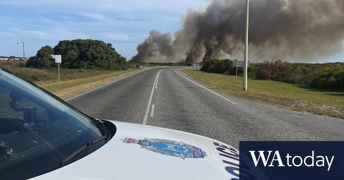 Lancelin bushfire: Residents told to leave as blaze threatens town - Vimarsana News