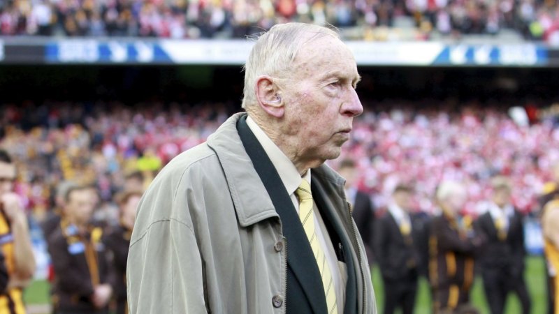 Hawthorn Colossus Kennedy Named 29th Afl Legend