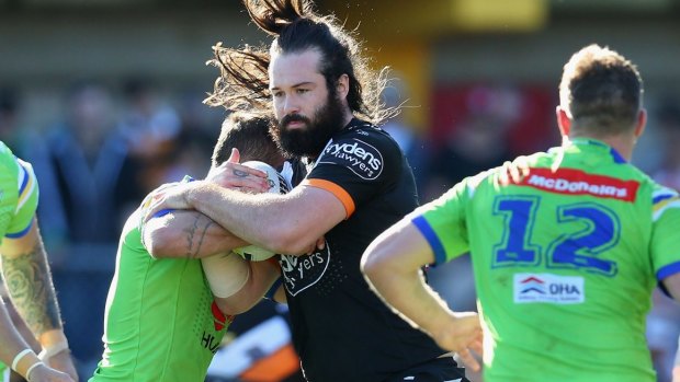 Aaron Woods on the rampage for the Wests Tigers in 2016.