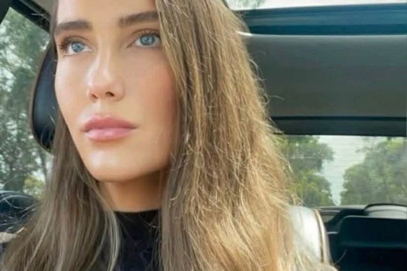 With stunning good looks and a deep personal charm, Sarah ‘Sara’ Davey once ran a burgeoning start-up.