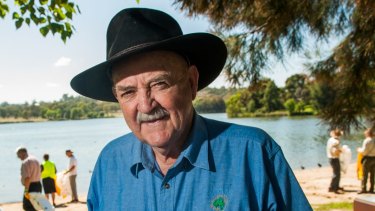 Chairman and founder of Clean Up Australia, Ian Kiernan, has died.