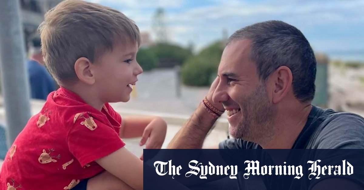 Chalmers enjoys beach break with family before policy tsunami in Canberra - Vimarsana News