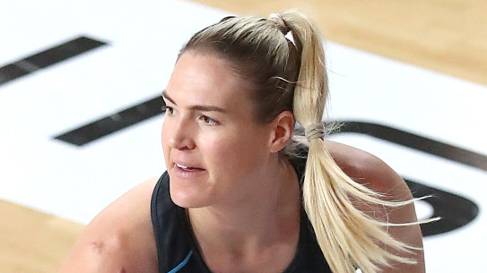 Marinkovich said she is eager to convince Bassett to remain in Australia, with the Diamonds skipper weighing up a move across the Tasman. 