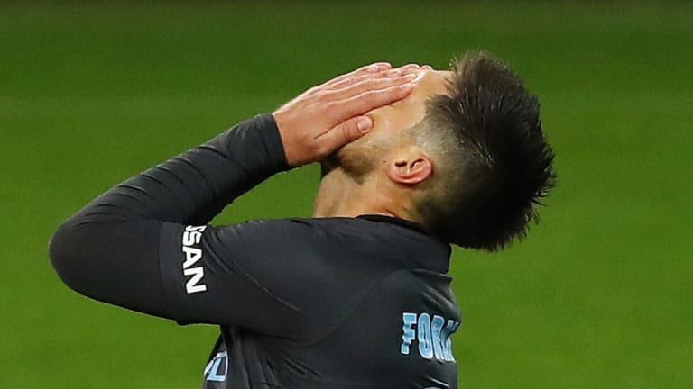 On the outer: Bruno Fornaroli.