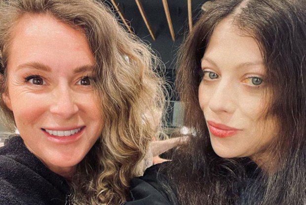 Alexa PenaVega and Michelle Trachtenberg
