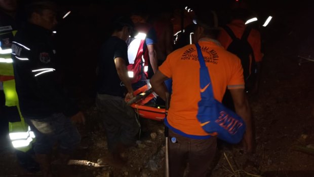 Frantic rescue efforts to rescue trapped miners in Bakan village, Lolayan.