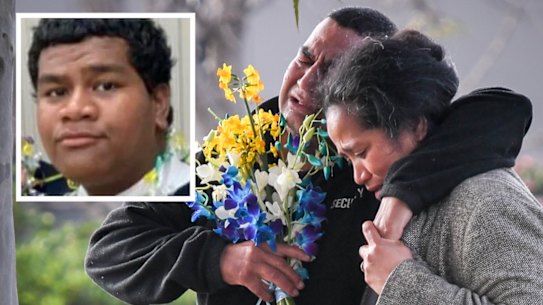 Solomone Taufeulungaki's distraught parents visit the scene where he was killed. 