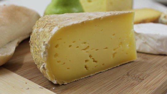 Danish cheesemakers have won exclusive rights to use the name havarti, angering the Australian and US dairy industries. 