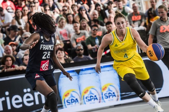 Australian 3x3 player Bec Cole drives to the basket at the FIBA 3x3 World Cup in 2019.