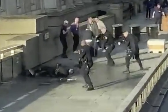 The suspect is surrounded by police on London Bridge.