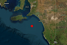 The quake occurred about 100km offshore of South Australia at 7.48am.