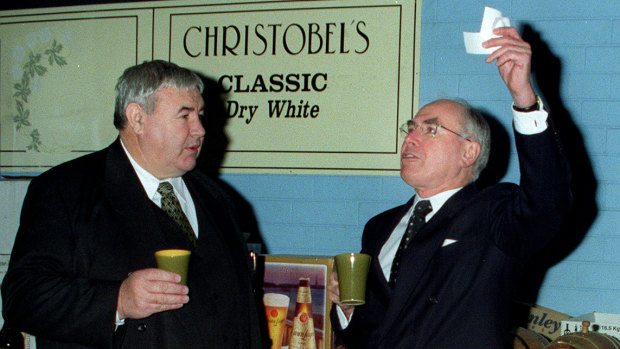 Jim Murphy and Prime Minister John Howard in 2000. 