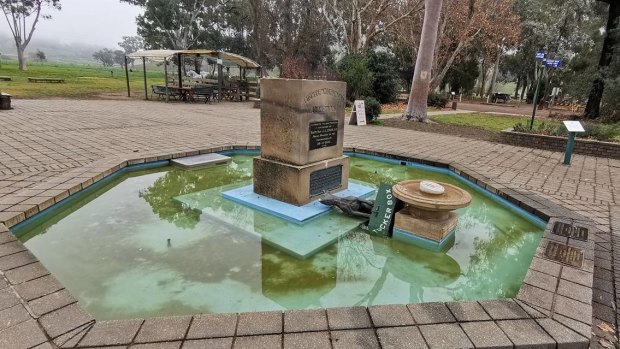 Gundagai's famous Dog on the Tuckerbox has been vandalised. 