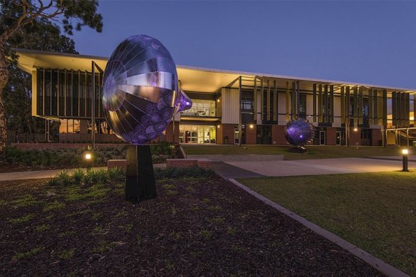 Hassell’s Willetton Senior High School refurbishment won a major architectural award. 