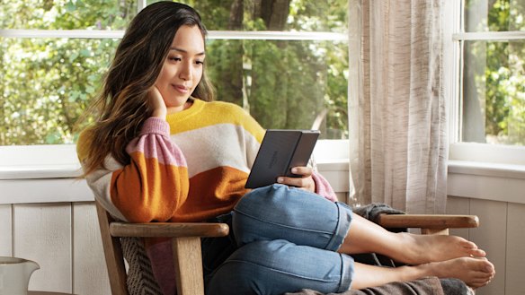 The Oasis is designed for one-handed use, and adjusts automatically if you switch hands.