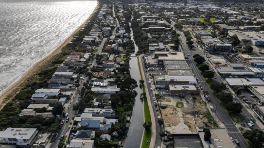 Plans to build high-rise towers on Frankston have caused a battle between residents, the council and developers.
