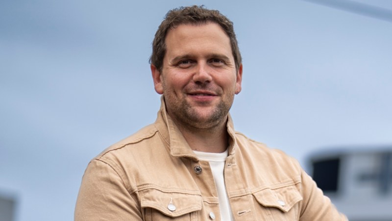 Richard White-backed Vinyl CEO slams Mumbrella over AI, succession claims