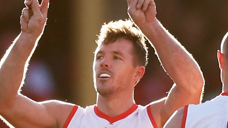 Swans legend Luke Parker emerges from ‘dark times’ as a player reborn