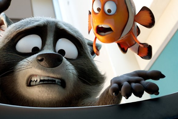 In Pets on the Train, the characters face a series of puzzles.