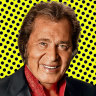 Engelbert Humperdinck on his feud with Tom Jones, Lesbian Seagull, and doing it at 88